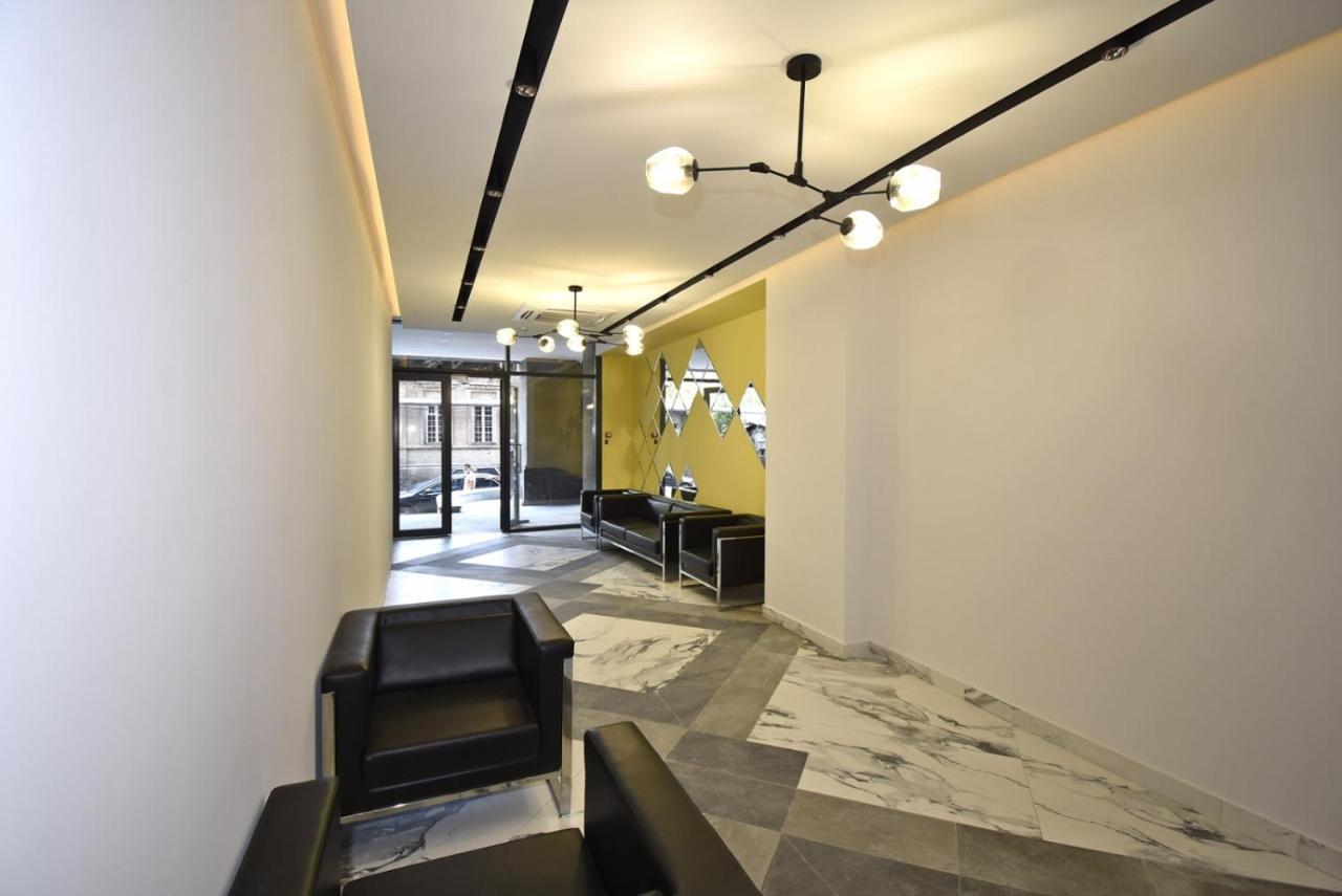 Home4You City Center Apartments Yerevan Bagian luar foto