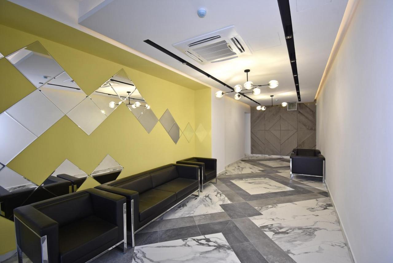 Home4You City Center Apartments Yerevan Bagian luar foto