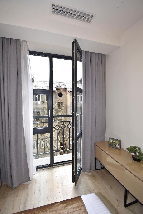 Home4You City Center Apartments Yerevan Bagian luar foto