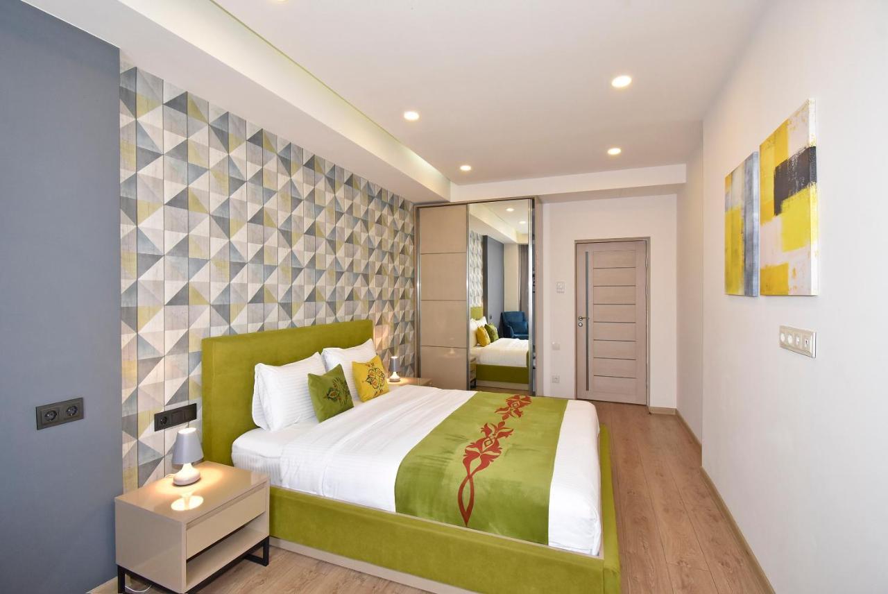 Home4You City Center Apartments Yerevan Bagian luar foto