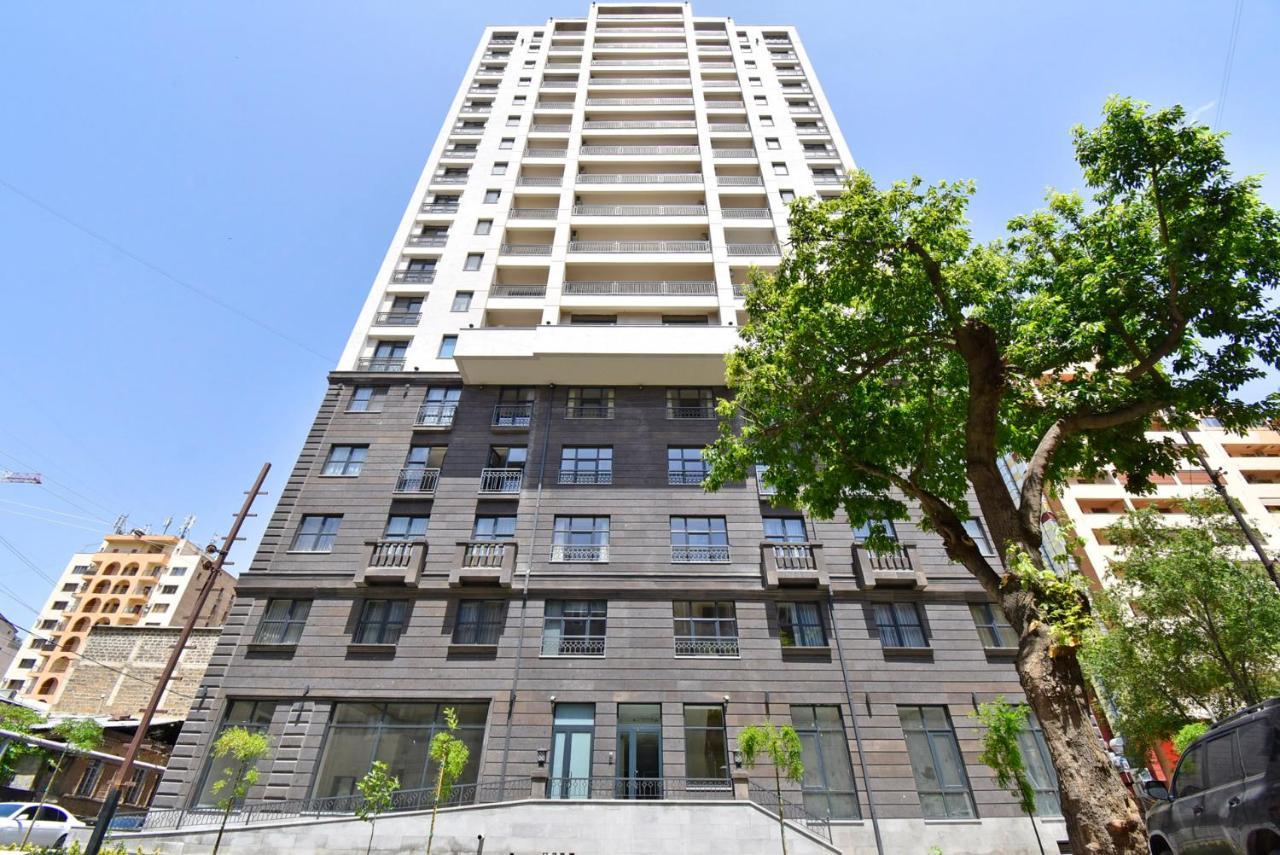 Home4You City Center Apartments Yerevan Bagian luar foto