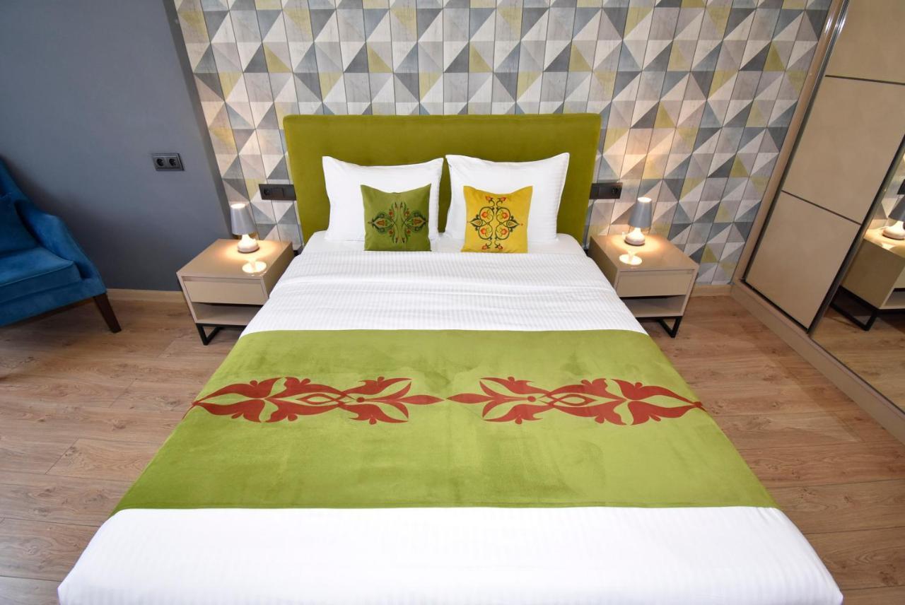 Home4You City Center Apartments Yerevan Bagian luar foto